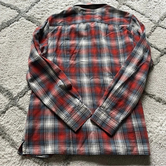 Duluth Trading Company plaid flannel shirt button front red blue large - Picture 5 of 5